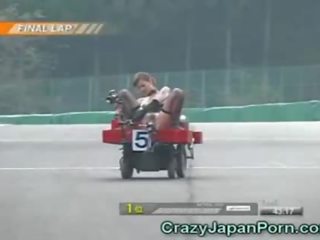 Juokingas japoniškas nešvankus filmas race!